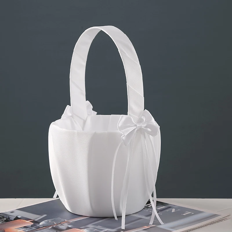 Romantic Simple Fashion Butterfly Knot Decorated Flower Girl Basket for Wedding Ceremony
Romantic Simple Fashion Butterfly Knot Decorated Flower Girl Basket for Wedding Ceremony