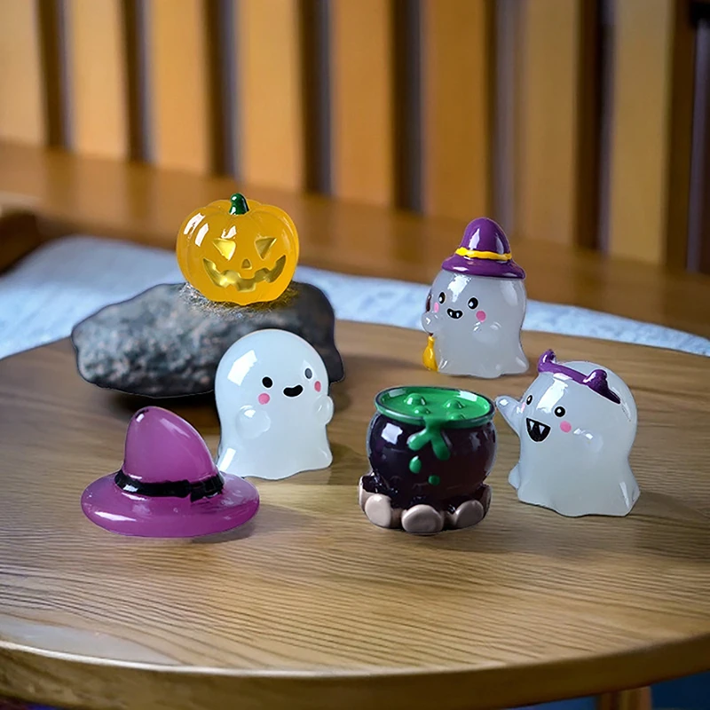 1PC Mini Halloween Crystal Ball Easy To Carry Resin Pumpkin Resin Ornaments Micro Landscap Resin Faceless Ghost Party Supplies
1PC Mini Halloween Crystal Ball Easy To Carry Resin Pumpkin Resin Ornaments Micro Landscap Resin Faceless Ghost Party Supplies