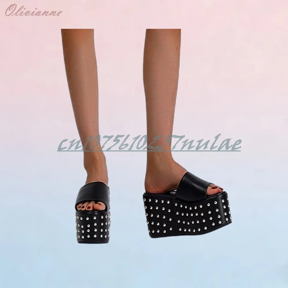 Punk Cool Style Many Round Rivets Decor Slippers Thick Soled Open Toe Platform Wedges High Heel Fashion Sexy Women Shoes Hot
Punk Cool Style Many Round Rivets Decor Slippers Thick Soled Open Toe Platform Wedges High Heel Fashion Sexy Women Shoes Hot