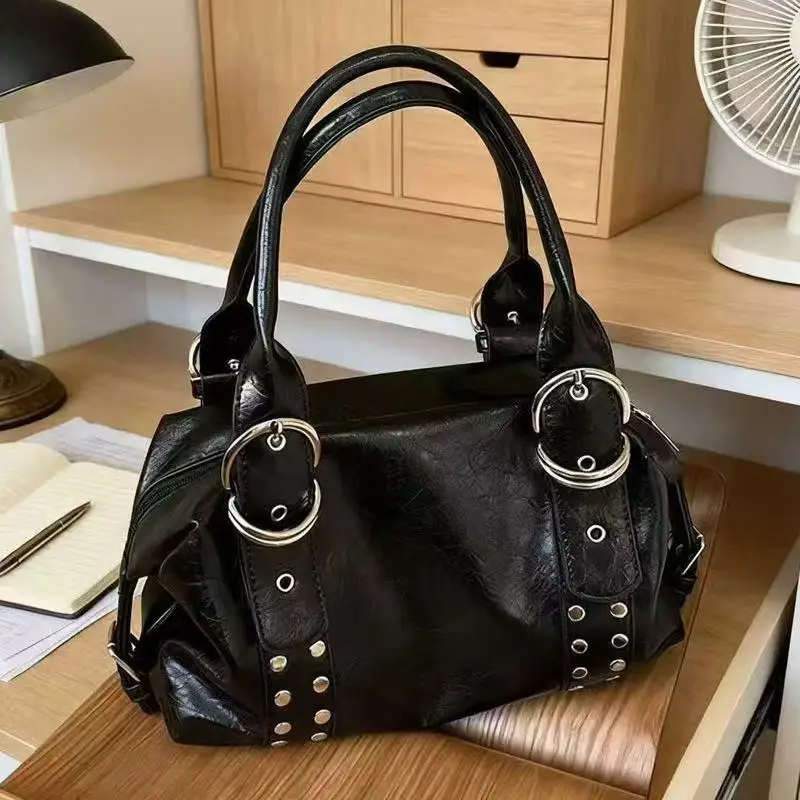 Fashion Rivet Korean Hot Girl Motorcycle Bag Women's Underarm Bag Premium High Capacity Ins Commuter Versatile Bag
Fashion Rivet Korean Hot Girl Motorcycle Bag Women's Underarm Bag Premium High Capacity Ins Commuter Versatile Bag