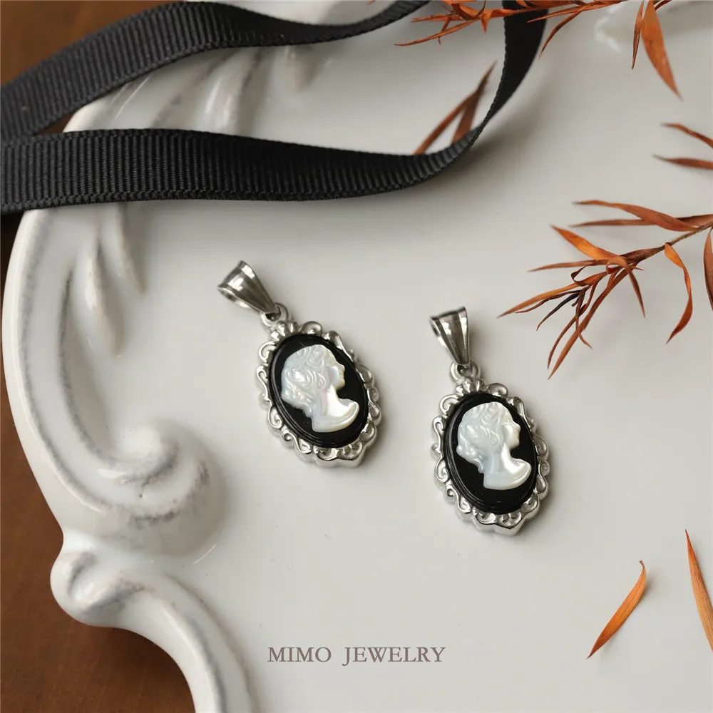 22.8x14.2mm Original Color Titanium Steel Oval Vintage Black Agate Beimu Beauty Charm Pendant DIY Matching M-078
22.8x14.2mm Original Color Titanium Steel Oval Vintage Black Agate Beimu Beauty Charm Pendant DIY Matching M-078
