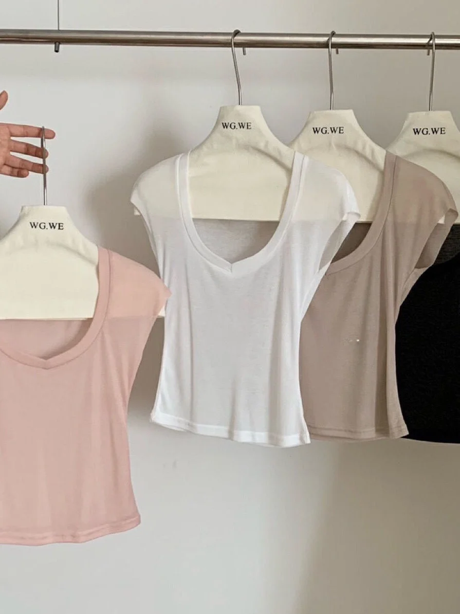 Новая сексуальная футболка Pure Desire в корейском стиле: ультратонкая, прозрачная, универсальная, с V-образным вырезом, коротким рукавом, облегающая.
Новая сексуальная футболка Pure Desire в корейском стиле: ультратонкая, прозрачная, универсальная, с V-образным вырезом, коротким рукавом, облегающая.