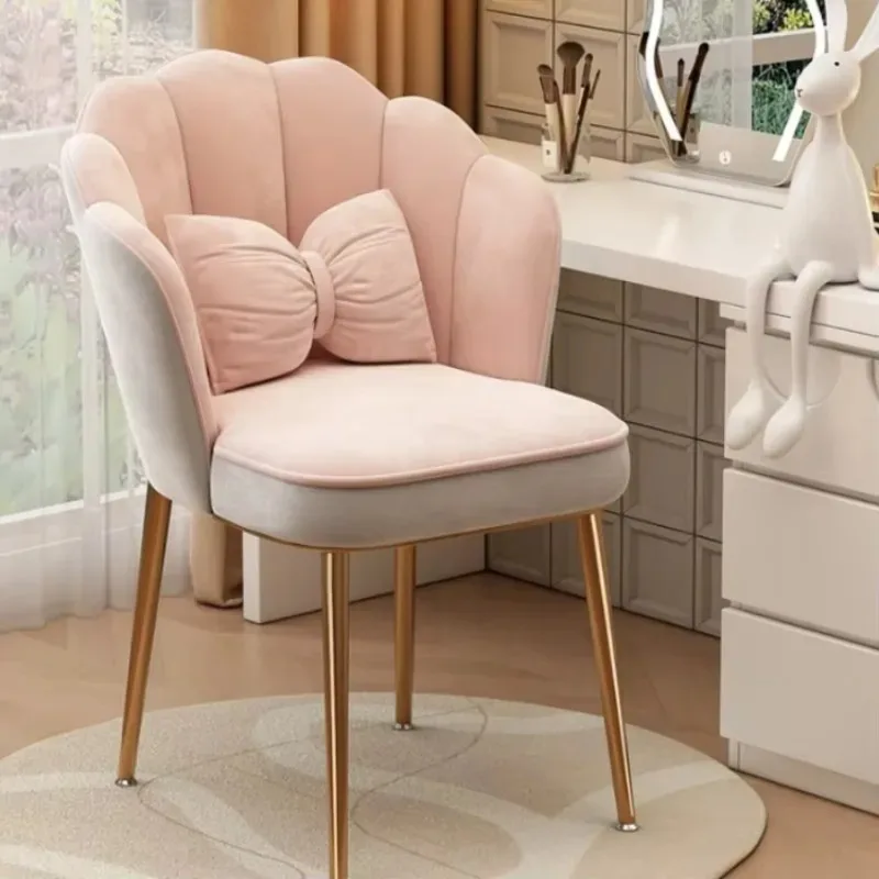 Стул для макияжа с откидной спинкой, современный бархатный стул для домашнего офиса, спальни, комода, легкий стул с лепестками
Стул для макияжа с откидной спинкой, современный бархатный стул для домашнего офиса, спальни, комода, легкий стул с лепестками