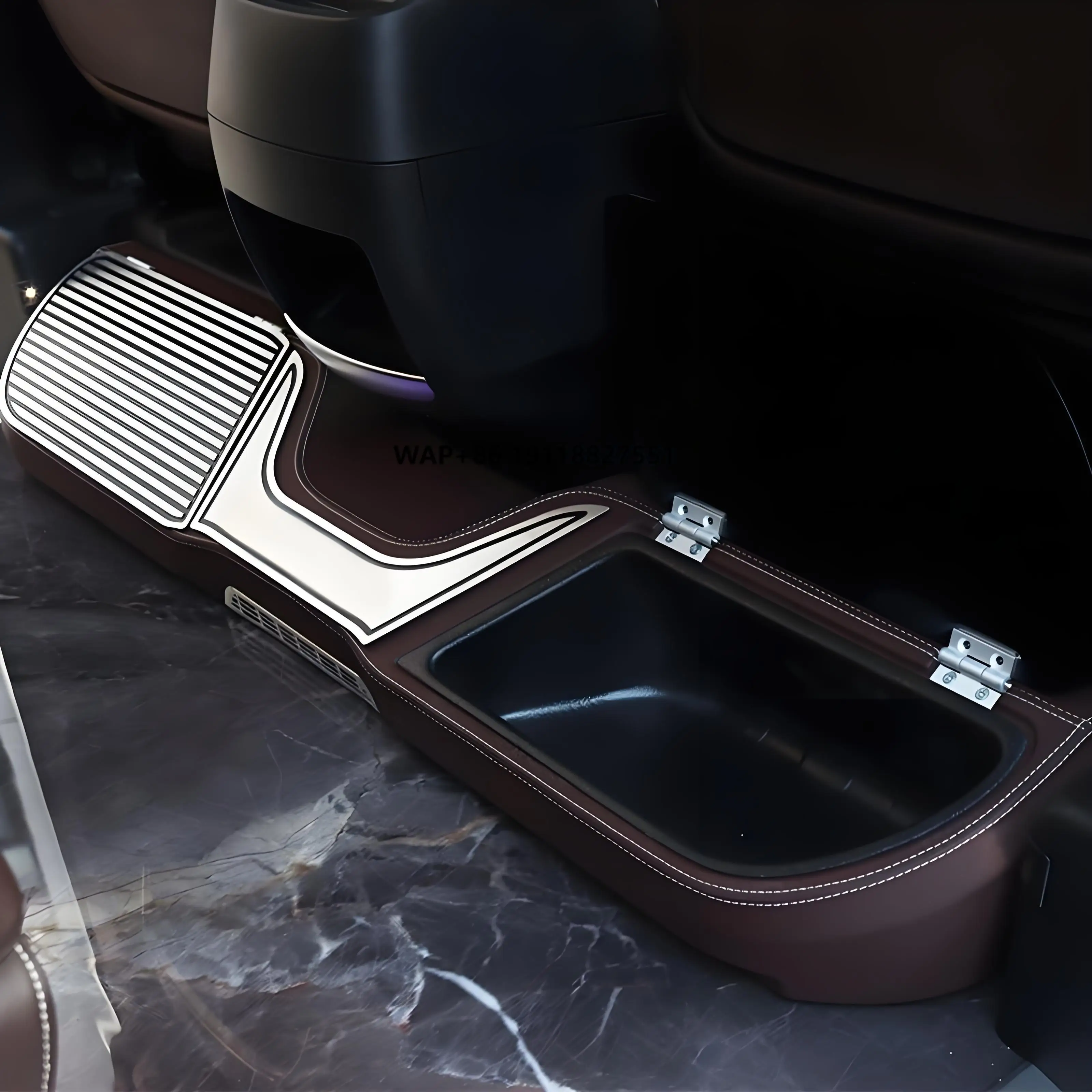 VITO Luxury Car Modification Second Row Rest Pedal Upgrade With Middle Row Foot Pad Rubber Material Interior Pedal Installation
VITO Luxury Car Modification Second Row Rest Pedal Upgrade With Middle Row Foot Pad Rubber Material Interior Pedal Installation