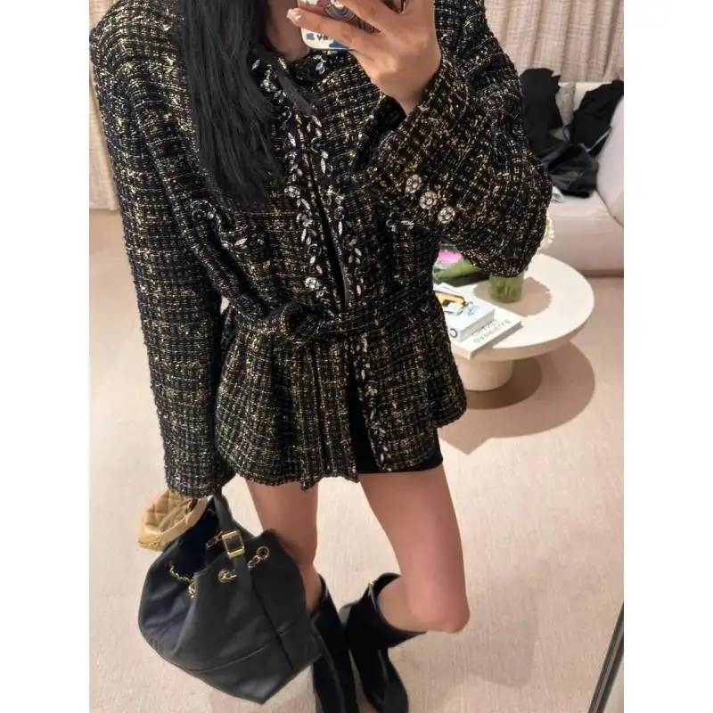 Suit 25 Summer And Autumn New Front Flower Bead Bundled Edge Age-reducing Sequin Gold Tweed Jacket + Pleated Skirt
Suit 25 Summer And Autumn New Front Flower Bead Bundled Edge Age-reducing Sequin Gold Tweed Jacket + Pleated Skirt