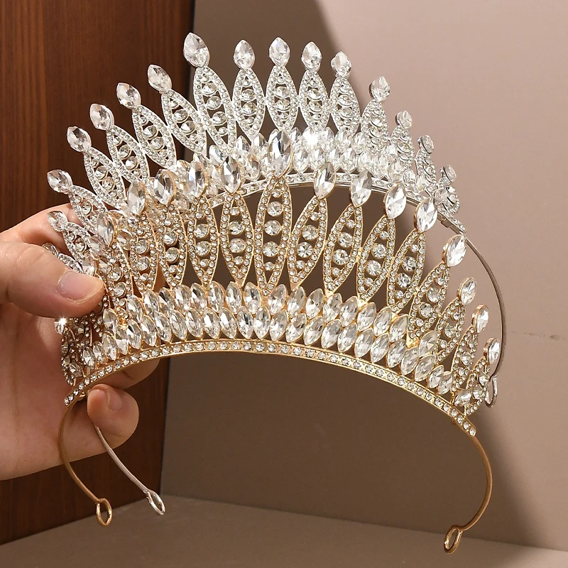 1Pcs Baroque Gold Silver Color Crystal Bridal Tiaras Crown Headbands Women Rhinestone Pageant Diadem Wedding Hair Accessories 
1Pcs Baroque Gold Silver Color Crystal Bridal Tiaras Crown Headbands Women Rhinestone Pageant Diadem Wedding Hair Accessories