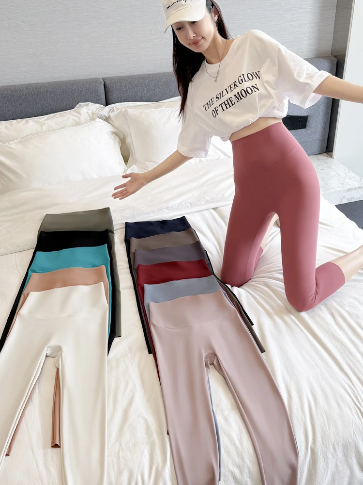 Ice Silk Sharkskin Yoga Pants Women's High Waist Slim Fit Ultra Thin Cool Feeling Seven Foot Bottoming Pants Casual Wear
Ice Silk Sharkskin Yoga Pants Women's High Waist Slim Fit Ultra Thin Cool Feeling Seven Foot Bottoming Pants Casual Wear