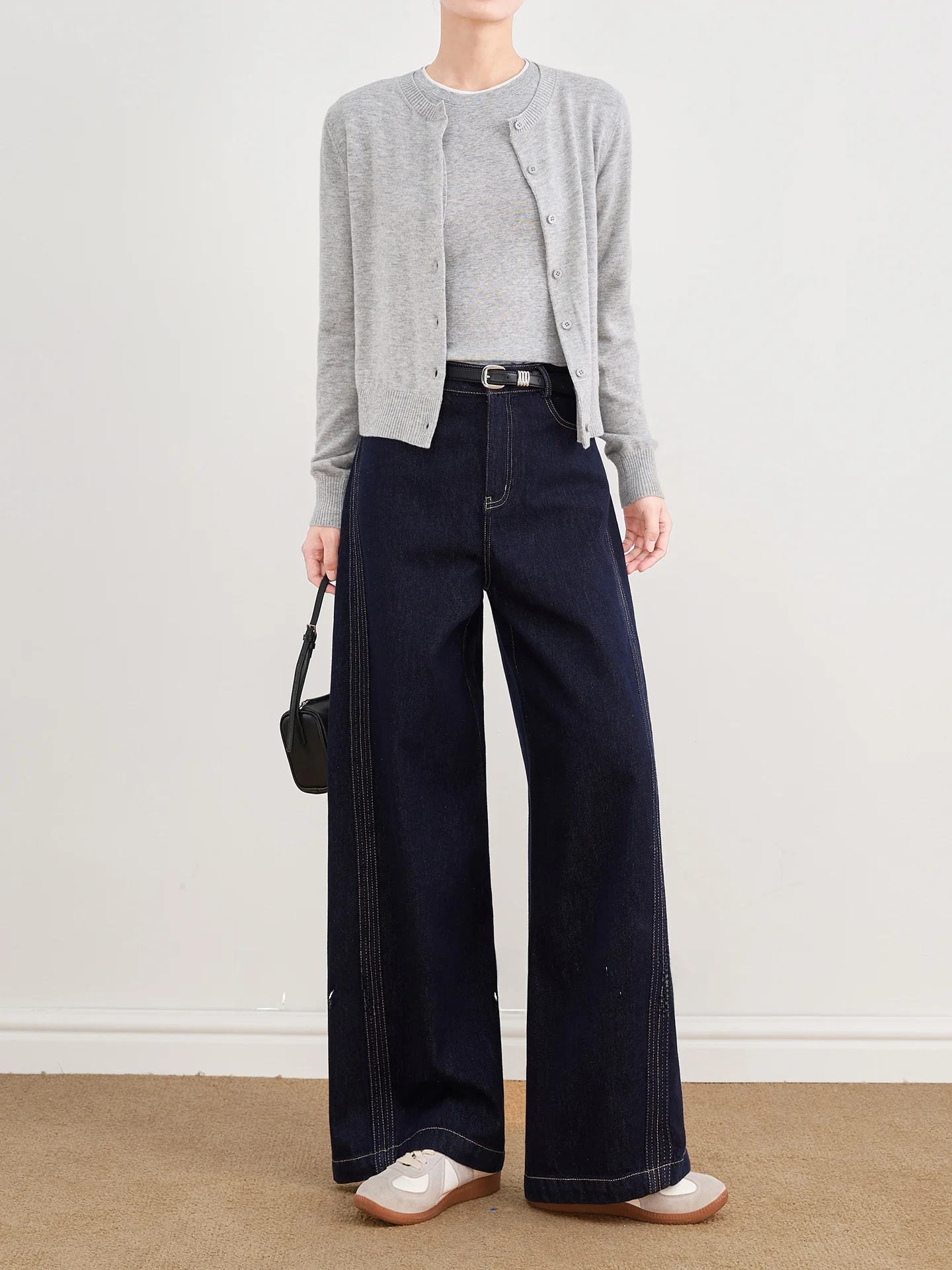 Classic Original Denim Color Embroidered Line Wide Leg Jeans Loose Straight Casual Trousers for Women High Waist Cotton Blend
Classic Original Denim Color Embroidered Line Wide Leg Jeans Loose Straight Casual Trousers for Women High Waist Cotton Blend