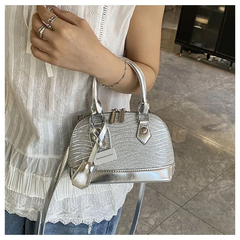 Silver Charm Illuminates Fashion Shining Silver Tone Silver Style Elegant Magic Exquisite Shell Bag Women's Bag Handbag
Silver Charm Illuminates Fashion Shining Silver Tone Silver Style Elegant Magic Exquisite Shell Bag Women's Bag Handbag