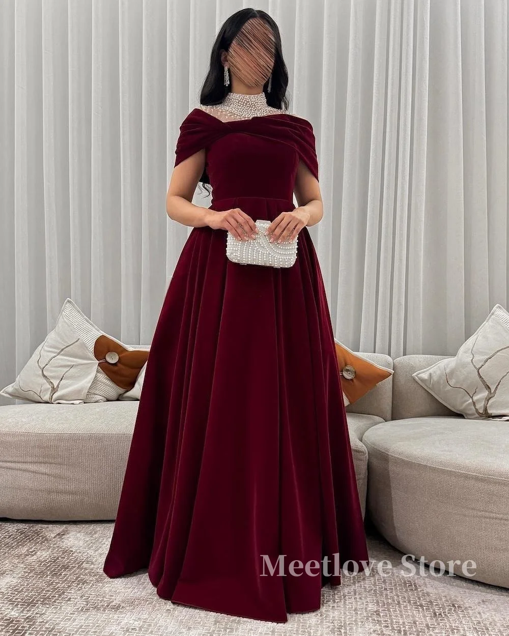 Meetlove Off-the-shoulder Sleevelss a Line Velvet Prom Dresses Floor Length Red Beading Illsion Evening Gowns Crystal Customized
Meetlove Off-the-shoulder Sleevelss a Line Velvet Prom Dresses Floor Length Red Beading Illsion Evening Gowns Crystal Customized
