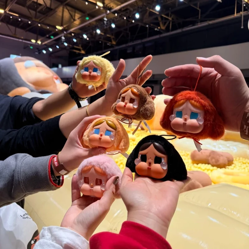 POPMART Crybaby Crying Baby series Фигурки ограниченного выпуска в Шанхае Интересные законодатели трендов Коллекционные Модные игрушки Художественные детали
POPMART Crybaby Crying Baby series Фигурки ограниченного выпуска в Шанхае Интересные законодатели трендов Коллекционные Модные игрушки Художественные детали