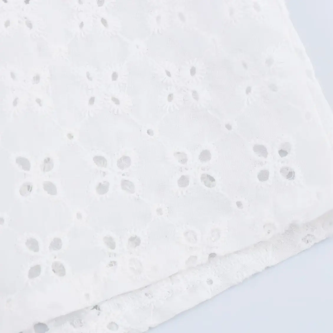 JNLEAOG женская модная вышивка, ажурная повседневная ткань свободного покроя из полиэстера с V-образным вырезом и застежкой на пуговицы 
JNLEAOG женская модная вышивка, ажурная повседневная ткань свободного покроя из полиэстера с V-образным вырезом и застежкой на пуговицы