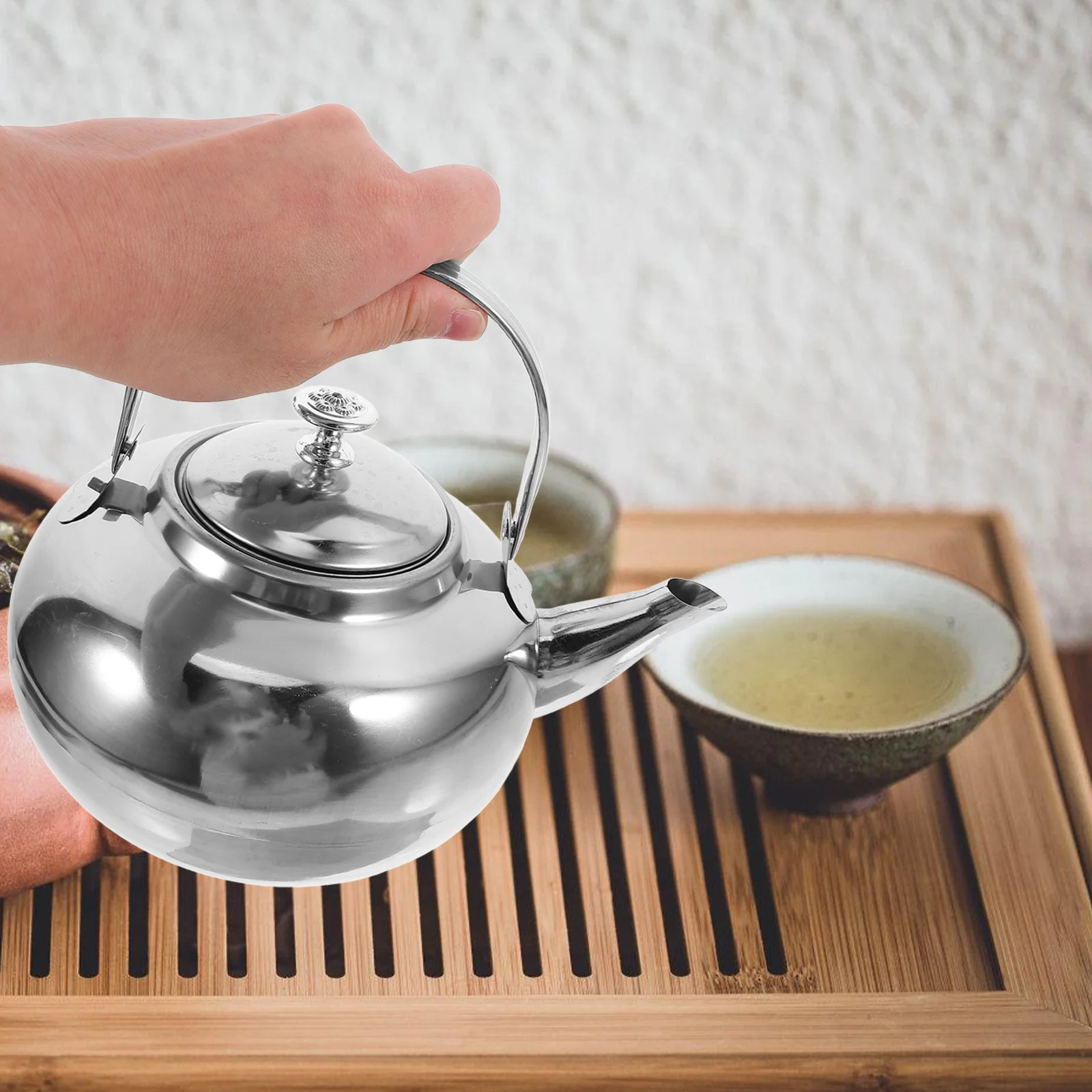 Whistling Stainless Steel Tea Kettle Large Capacity Fast Boiling Stove Top Household Water Kettle Stainless Steel Tea Pot 
Whistling Stainless Steel Tea Kettle Large Capacity Fast Boiling Stove Top Household Water Kettle Stainless Steel Tea Pot