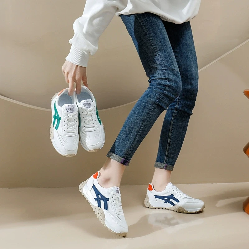 Women's Sports Casual White Shoes Simple Korean Style Comfortable Breathable Casual Lace-up Sneakers INS Trendy Versatile Shoes
Women's Sports Casual White Shoes Simple Korean Style Comfortable Breathable Casual Lace-up Sneakers INS Trendy Versatile Shoes