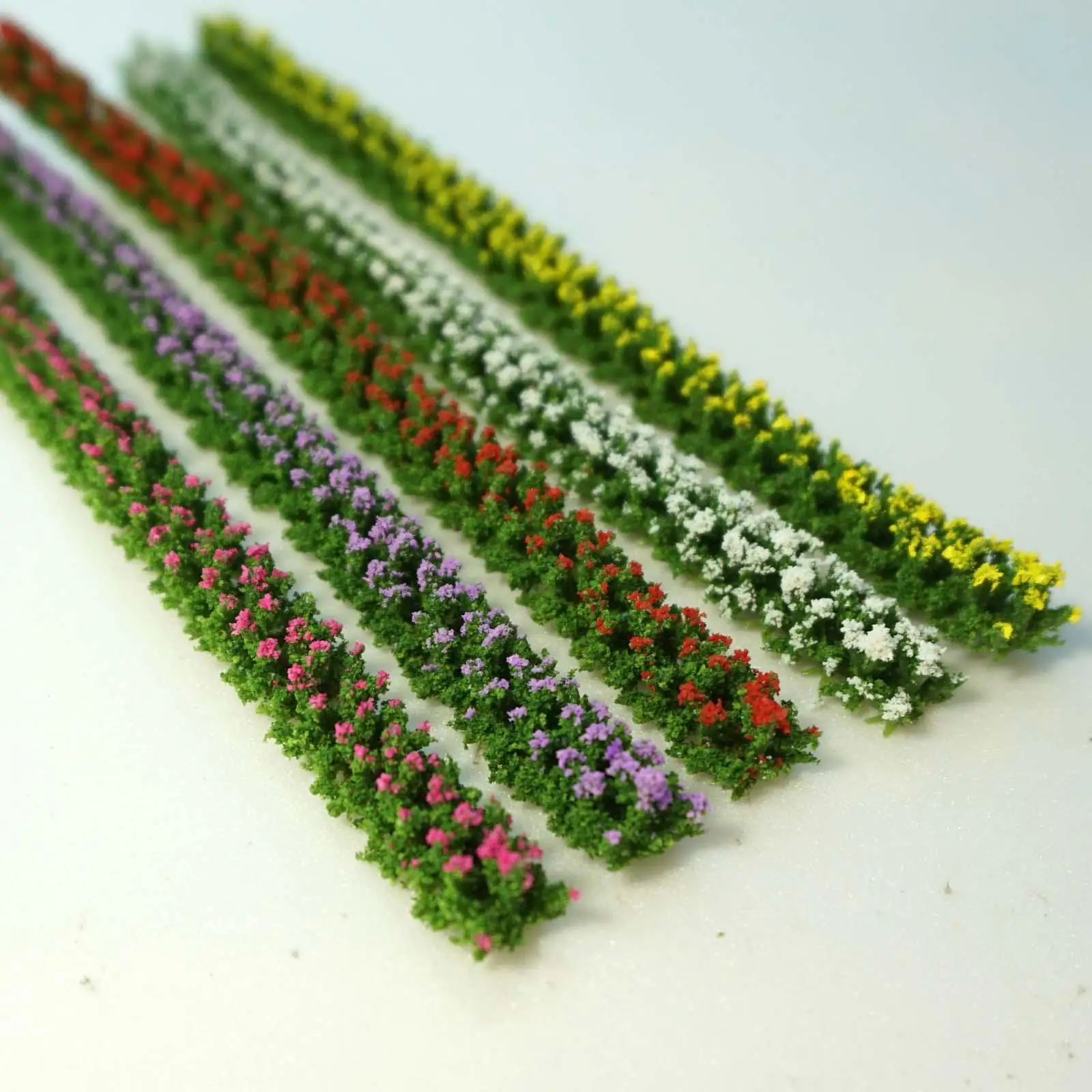 3 x 6 Pieces Miniature Flower Strips for Railway Diorama DIY
3 x 6 Pieces Miniature Flower Strips for Railway Diorama DIY