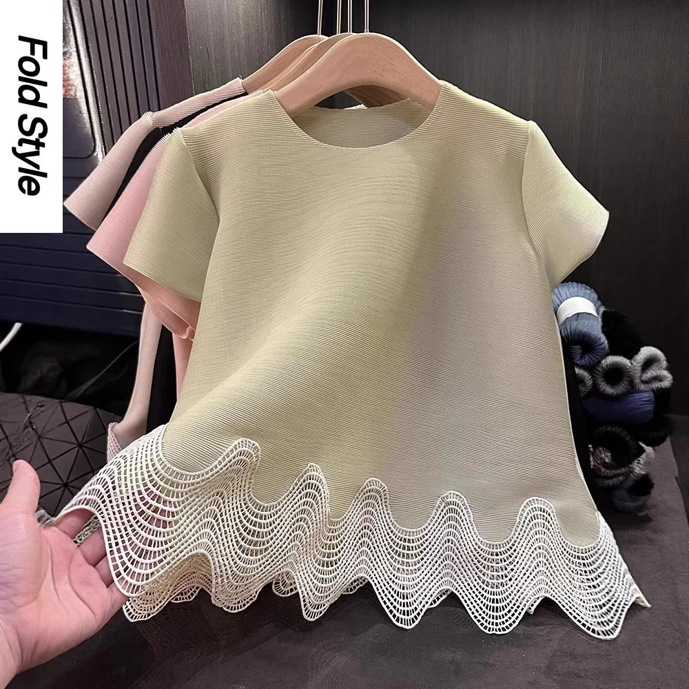Miyake, новый летний однотонный кружевной топ с круглым вырезом и короткими рукавами 2025, свободный плиссированный шелковый топ, уменьшающий возраст
Miyake, новый летний однотонный кружевной топ с круглым вырезом и короткими рукавами 2025, свободный плиссированный шелковый топ, уменьшающий возраст