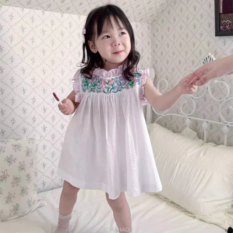 2025 Girls Sleeveless Vintage Pink Purple Floral Embroidery Dress Children Party Gown Holiday Casual Outfit Kids Fashion Summer
2025 Girls Sleeveless Vintage Pink Purple Floral Embroidery Dress Children Party Gown Holiday Casual Outfit Kids Fashion Summer