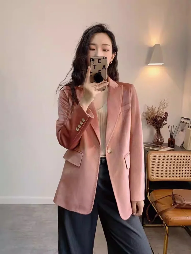 2026 Autumn Women's Velvet Blazer Jacket | Sweet & Spicy Retro Suit, Fashion Office Chic, Elegant Party Wear, Unique Design W238
2026 Autumn Women's Velvet Blazer Jacket | Sweet & Spicy Retro Suit, Fashion Office Chic, Elegant Party Wear, Unique Design W238