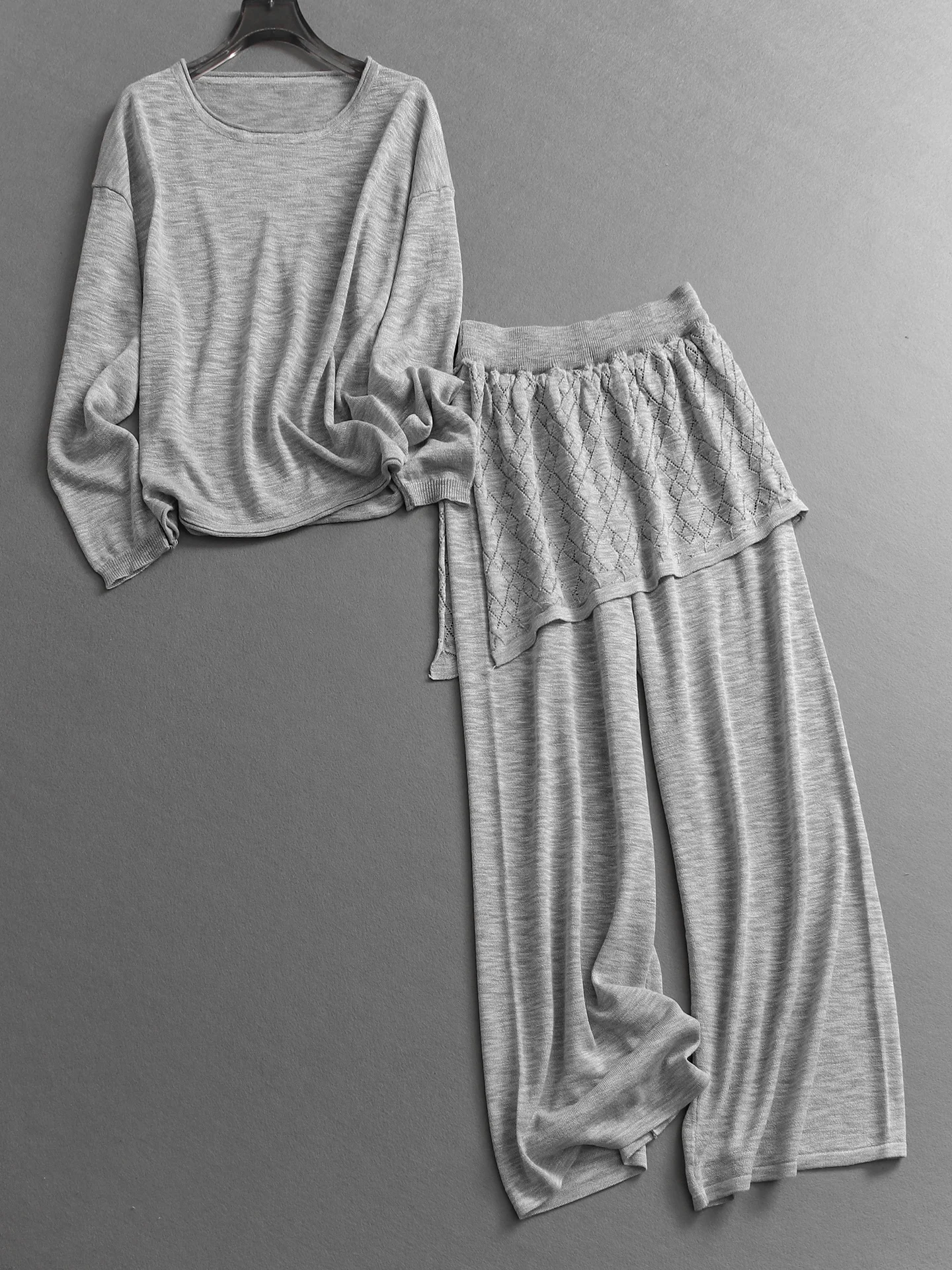 Ice Sensation Skin-Friendly Thin Long Sleeve round Neck Knitted Sweater And Wide Leg Pants Women's Set Breathable Fashion Set
Ice Sensation Skin-Friendly Thin Long Sleeve round Neck Knitted Sweater And Wide Leg Pants Women's Set Breathable Fashion Set