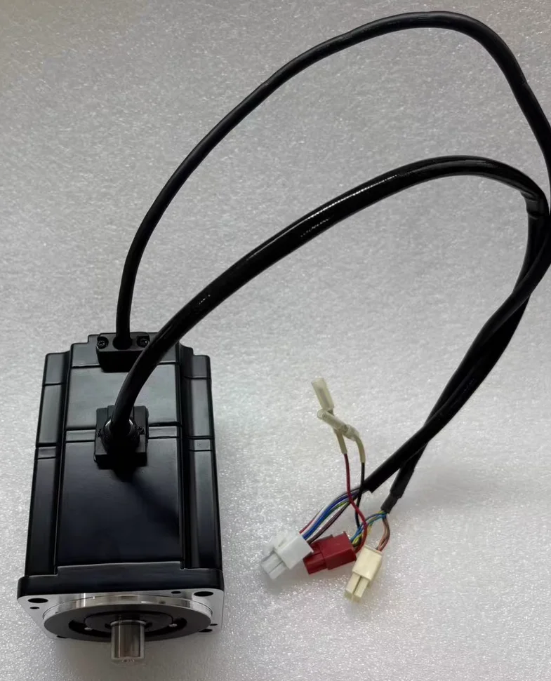 Servo Motor SGM7G-13APK-YR12 Brand New ,Fast shipping,In Stock,SGM7G 13APK YR12
Servo Motor SGM7G-13APK-YR12 Brand New ,Fast shipping,In Stock,SGM7G 13APK YR12