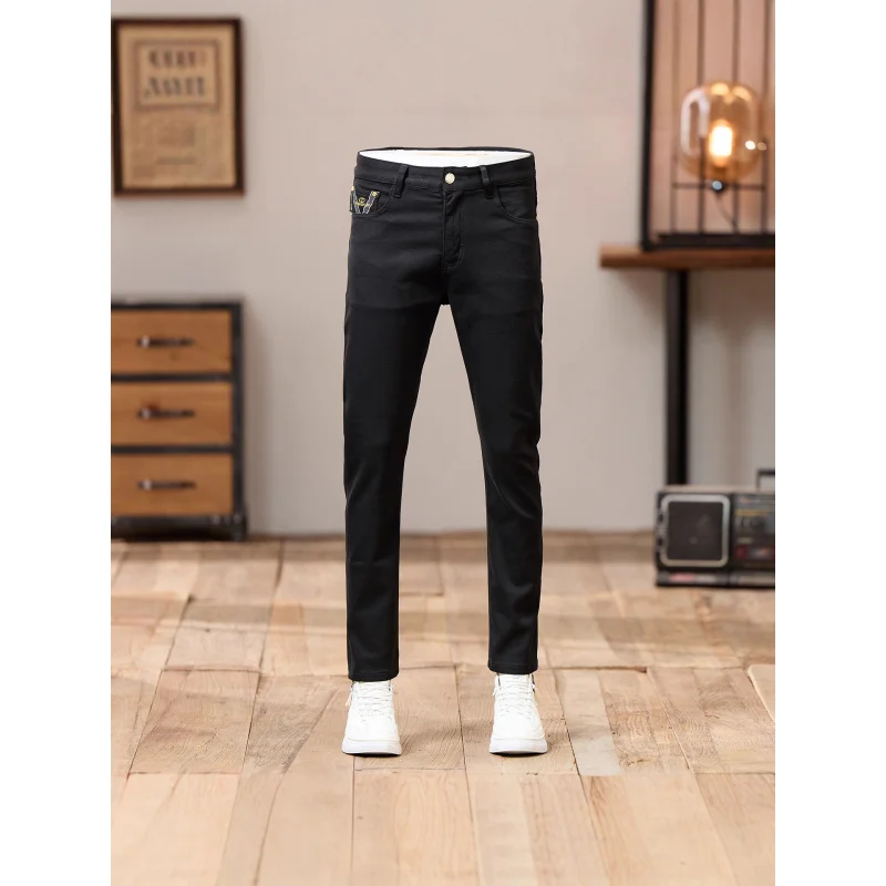 Модные черные мужские джинсы с вышивкой, весна и осень, новинка 2025 года, однотонные модные повседневные облегающие узкие брюки для мужчин
Модные черные мужские джинсы с вышивкой, весна и осень, новинка 2025 года, однотонные модные повседневные облегающие узкие брюки для мужчин