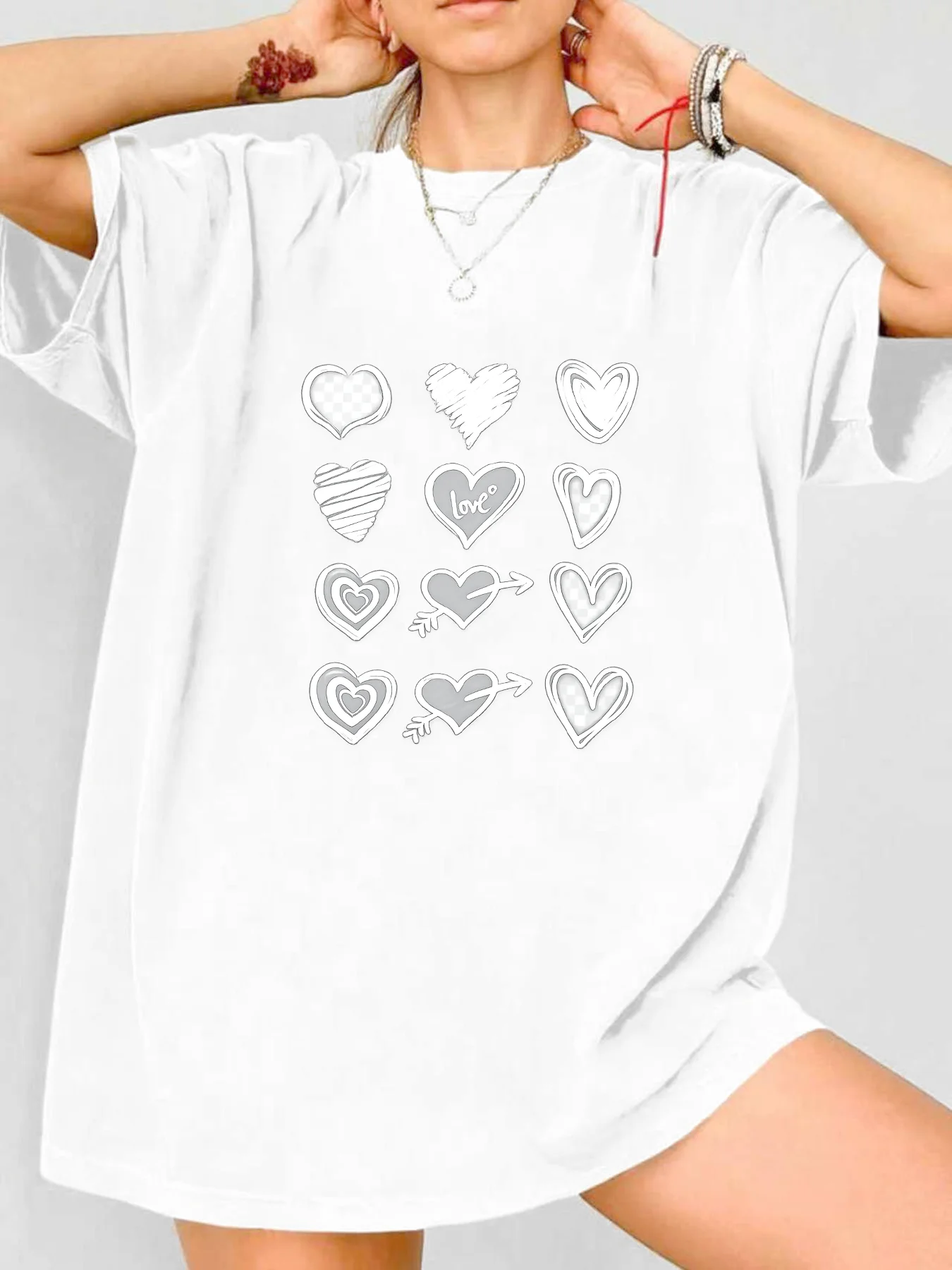 【WDS00196】Plus size women's round neck short sleeve T-shirt with elastic half sleeves and trendy prints
【WDS00196】Plus size women's round neck short sleeve T-shirt with elastic half sleeves and trendy prints