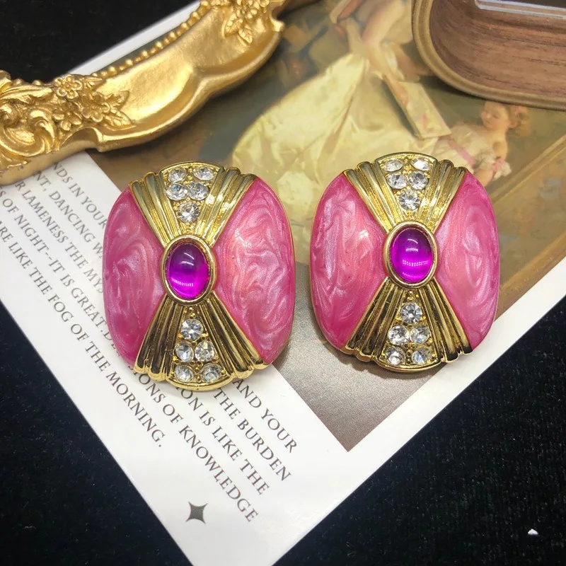 Fresh Temperament Elegant Earrings Pink Enamel Glaze Needle Earrings Super Fairy Earrings Versatile
Fresh Temperament Elegant Earrings Pink Enamel Glaze Needle Earrings Super Fairy Earrings Versatile