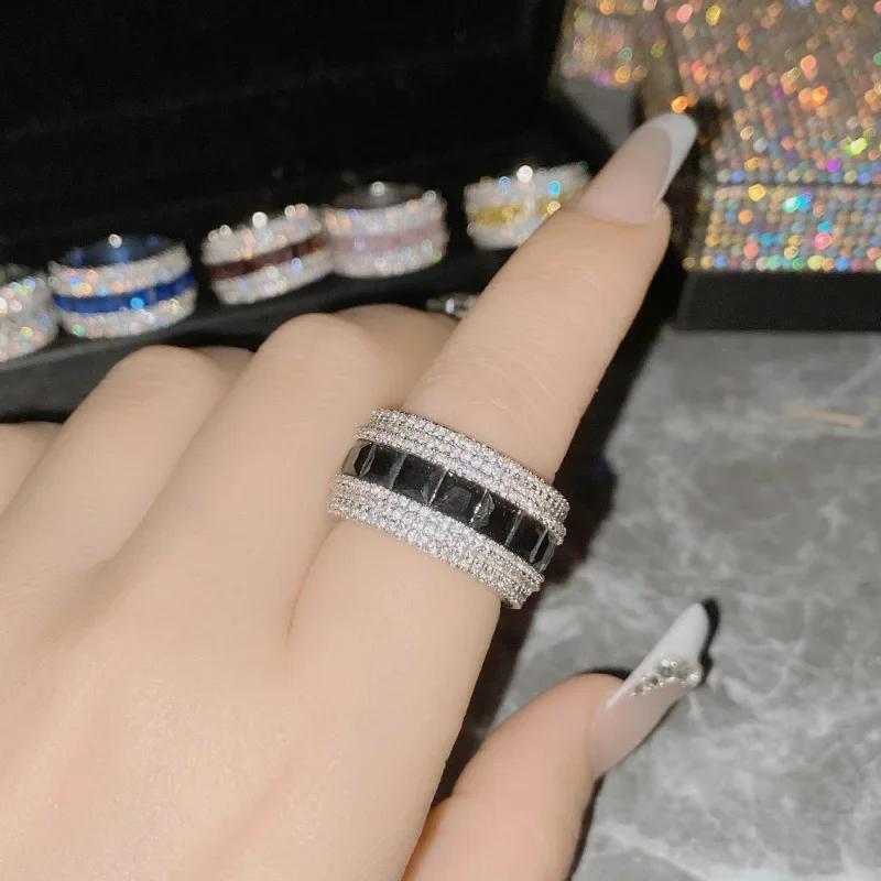 New Noble Luxury Rings Charm AAA Baguette Cut Cubic Zircon Wedding Rings for Women Shiny Stone Party Wedding Jewelry
New Noble Luxury Rings Charm AAA Baguette Cut Cubic Zircon Wedding Rings for Women Shiny Stone Party Wedding Jewelry