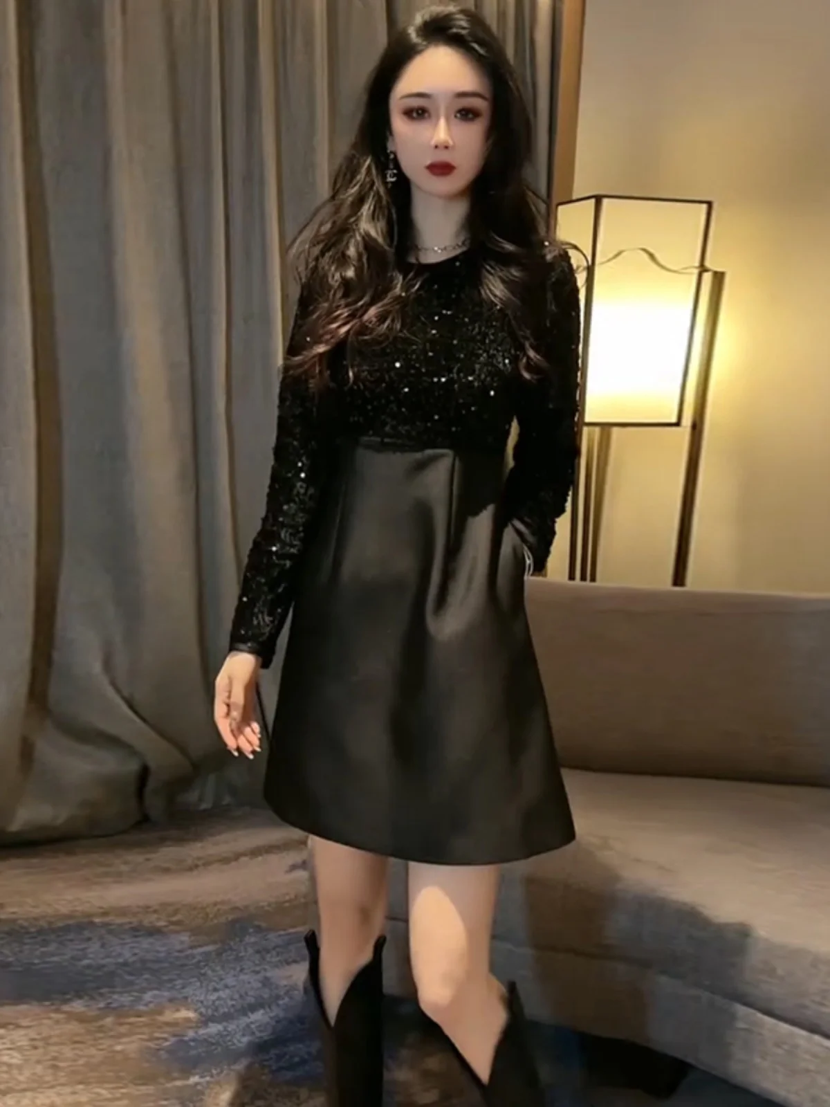 Elegant Black round Neck Luxury Dress Women's Spring New Style Slimming A-Line Skirt High Waist Polyester Fiber Long Sleeve
Elegant Black round Neck Luxury Dress Women's Spring New Style Slimming A-Line Skirt High Waist Polyester Fiber Long Sleeve