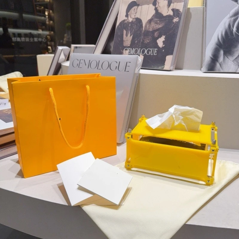 Многофункциональная коробка для салфеток, креативная крышка для хранения для ванной комнаты, дома, автомобиля, элегантный подарочный пакет на Рождество, день рождения для пар
Многофункциональная коробка для салфеток, креативная крышка для хранения для ванной комнаты, дома, автомобиля, элегантный подарочный пакет на Рождество, день рождения для пар