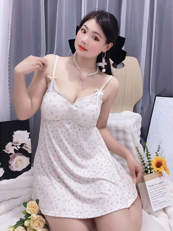 plus Size Lace Trim Patchwork Floral Print Summer Sexy Strap Home Sleepwear V-Neck Mid-Length Casual Comfortable Sleep Dress
plus Size Lace Trim Patchwork Floral Print Summer Sexy Strap Home Sleepwear V-Neck Mid-Length Casual Comfortable Sleep Dress
