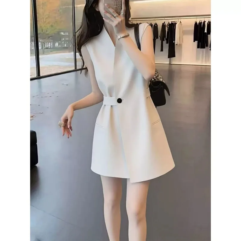 Women Clothes Summer Fashion Korean Button Solid Color V-neck Sleeveless Dresses Female All-match Temperament Slim A-line Skirt
Women Clothes Summer Fashion Korean Button Solid Color V-neck Sleeveless Dresses Female All-match Temperament Slim A-line Skirt