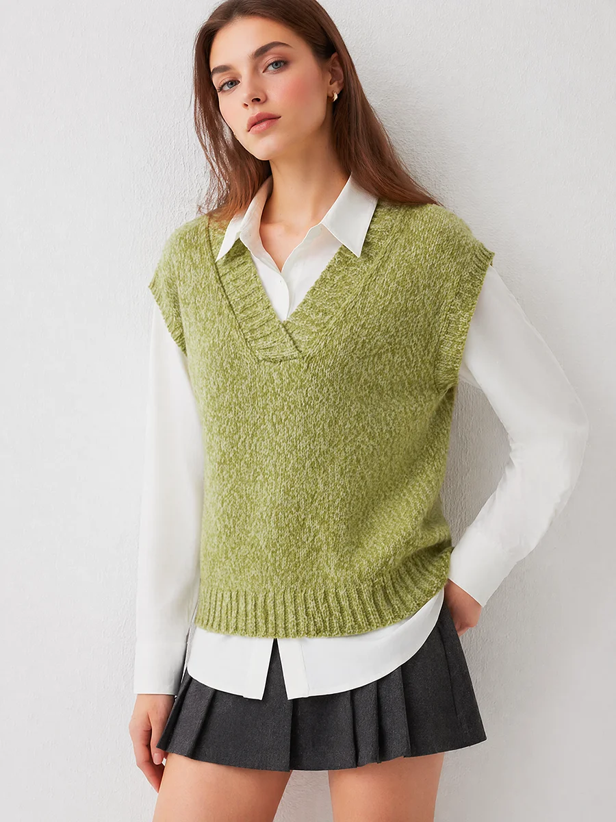 Elegant Women Fall Sweater Vest V Neck Collarless Knit Pullover Sleeveless Layering Top Green Casual Winter
Elegant Women Fall Sweater Vest V Neck Collarless Knit Pullover Sleeveless Layering Top Green Casual Winter