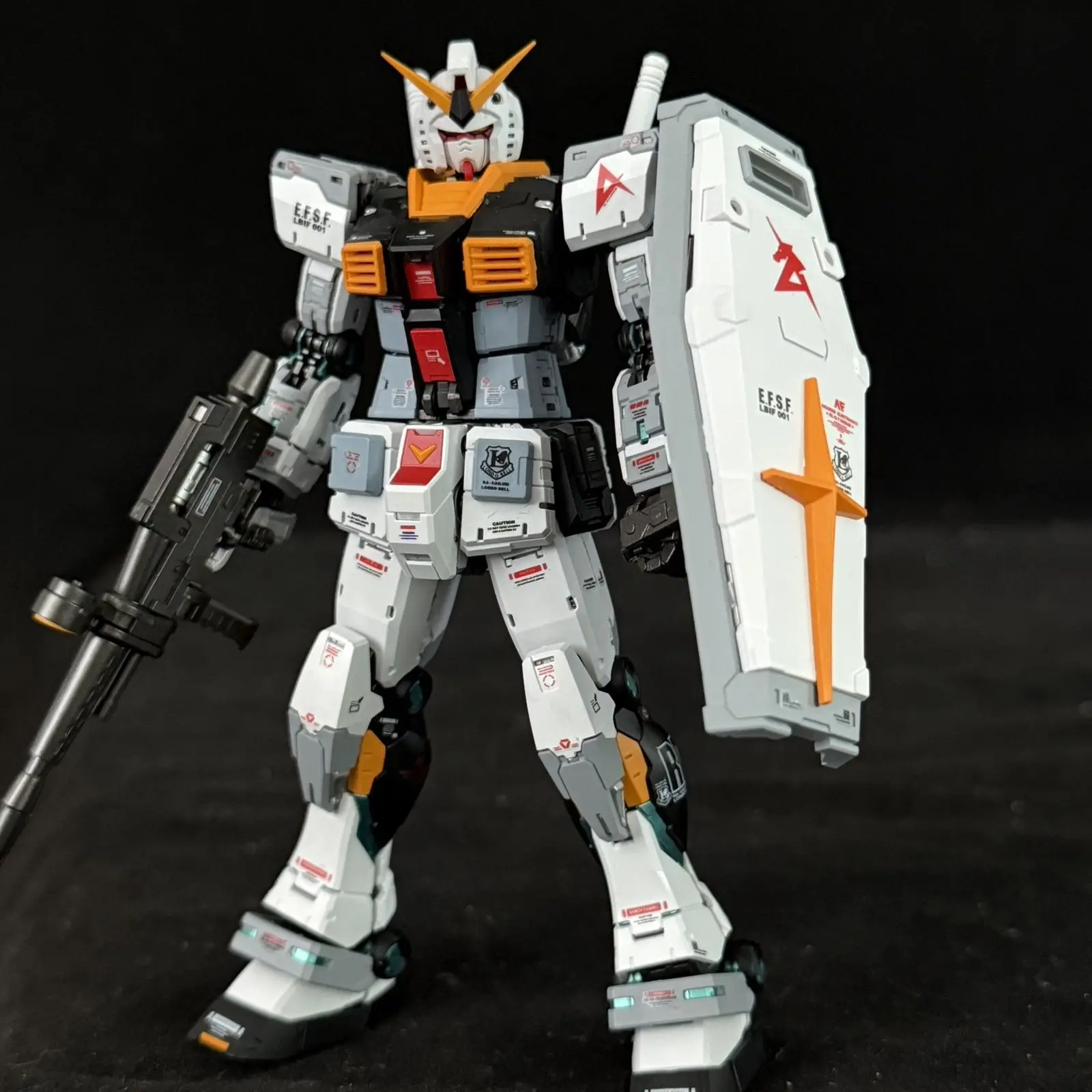 Changlong Model Rx-78-2 Ver 2.0 RG 1/144 Model Assembly Model Movable Joints Base Color Collectible Robot Kits Models Kids Gift
Changlong Model Rx-78-2 Ver 2.0 RG 1/144 Model Assembly Model Movable Joints Base Color Collectible Robot Kits Models Kids Gift