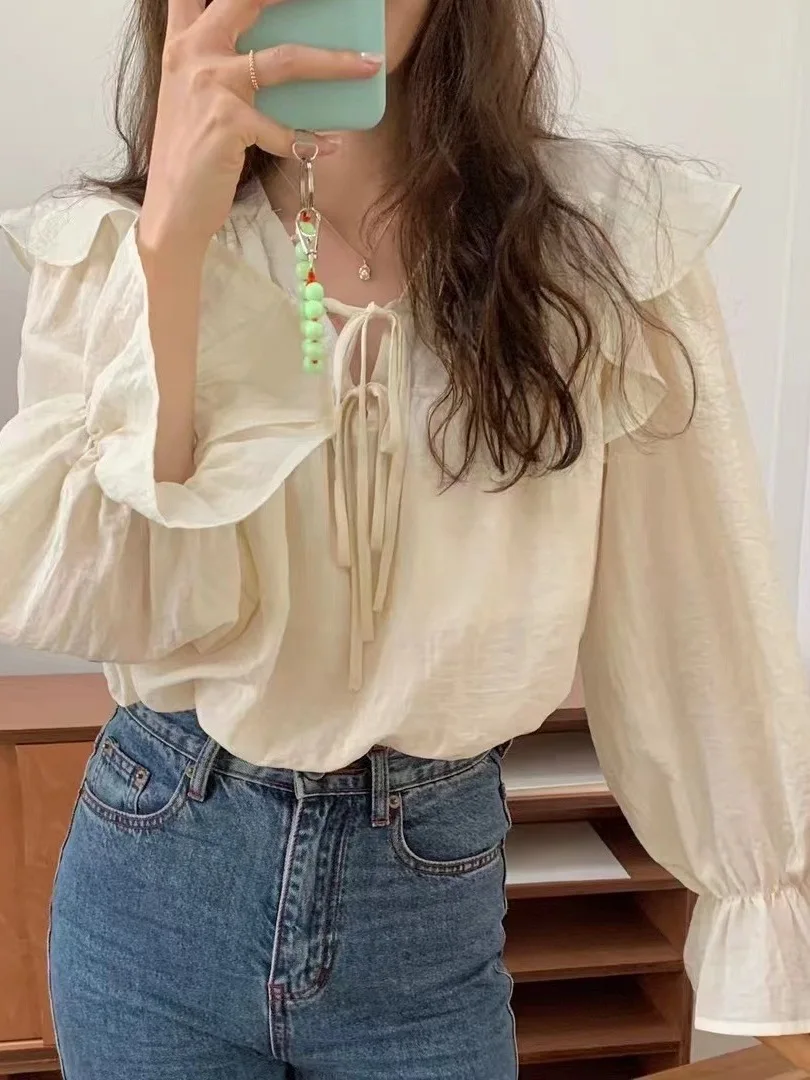 Elegant Long Sleeve Women's Shirt Bow Design Beautiful Lace Trim Spring Fashion Casual Comfortable V Neck Button up Top
Elegant Long Sleeve Women's Shirt Bow Design Beautiful Lace Trim Spring Fashion Casual Comfortable V Neck Button up Top