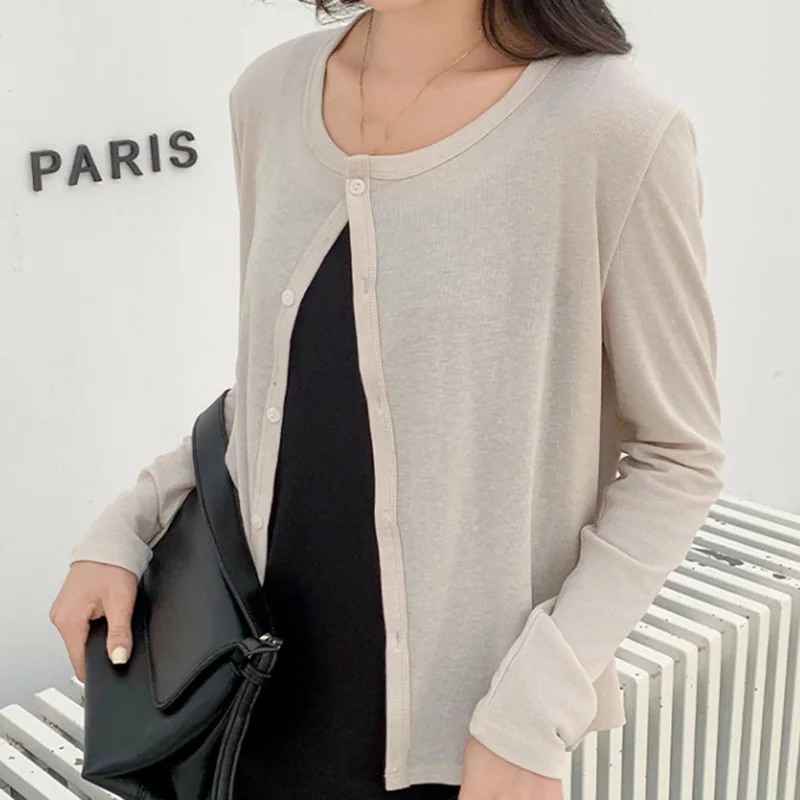 2025 Summer Thin Sunscreen Cardigan for Women Button Up Long Sleeve Knit Cardigans Woman Korean Casual Sun Protection Tops Mujer
2025 Summer Thin Sunscreen Cardigan for Women Button Up Long Sleeve Knit Cardigans Woman Korean Casual Sun Protection Tops Mujer