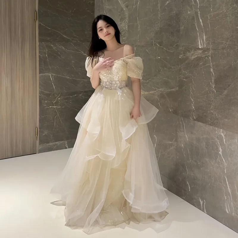 Высококачественное пышное платье с вуалью в стиле принцессы, вечернее платье, женская церемония пожилого возраста, выпускной банкет, длинное платье
Высококачественное пышное платье с вуалью в стиле принцессы, вечернее платье, женская церемония пожилого возраста, выпускной банкет, длинное платье