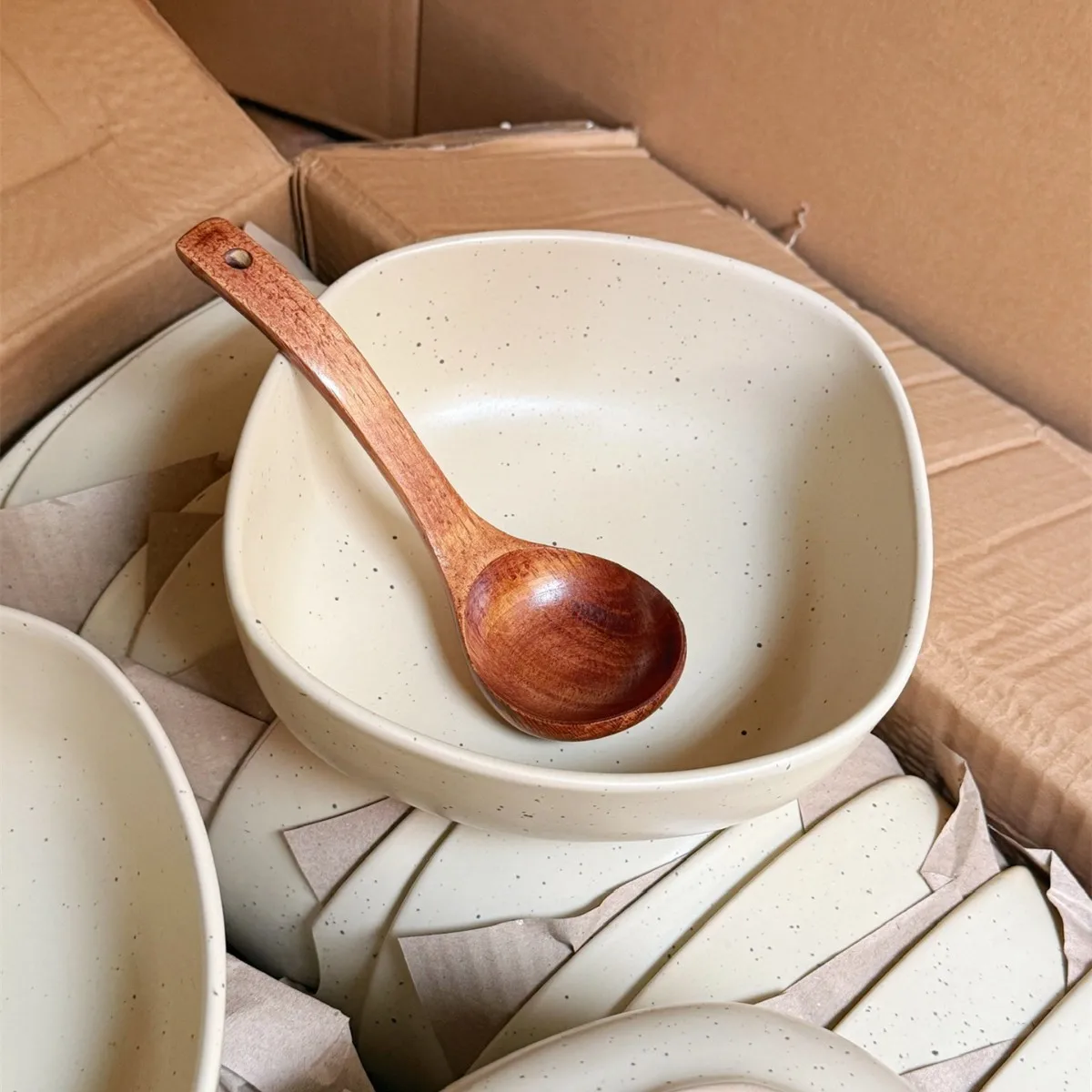 HYS ink splashing ceramic noodle soup bowl personal salad bowl large soup bowl irregular special-shaped
HYS ink splashing ceramic noodle soup bowl personal salad bowl large soup bowl irregular special-shaped