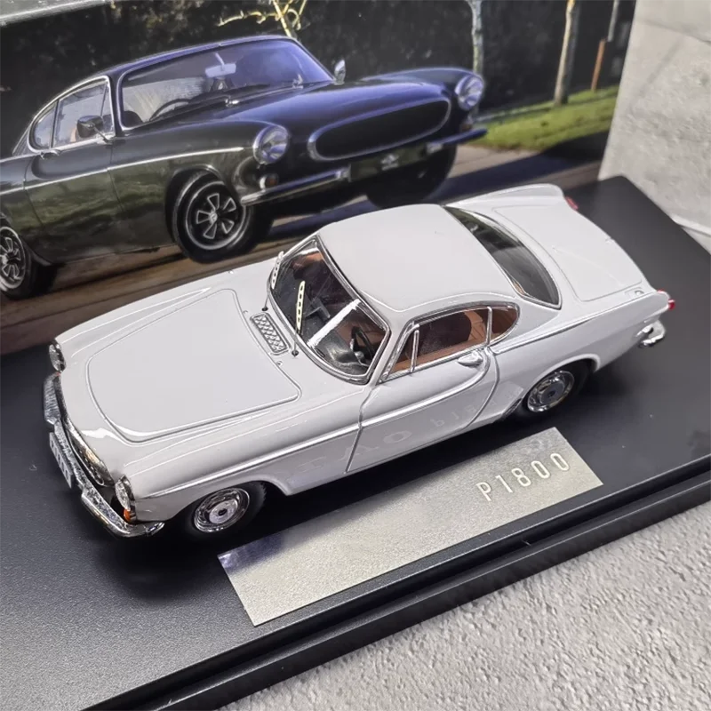 Diecast 1/43 Scale Luxury Classic Car P1800 Alloy Simulation Car Model Toy Collection Display Gift Souvenir
Diecast 1/43 Scale Luxury Classic Car P1800 Alloy Simulation Car Model Toy Collection Display Gift Souvenir