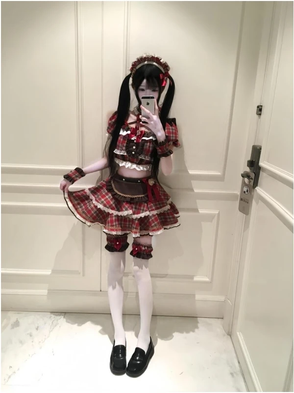 Cute Red Plaid Bubble Sleeve Short Top And High Waist Skirt Set Japanese Style Sweet Pure Desire Fashionable Spring Summer Ou...
Cute Red Plaid Bubble Sleeve Short Top And High Waist Skirt Set Japanese Style Sweet Pure Desire Fashionable Spring Summer Ou...