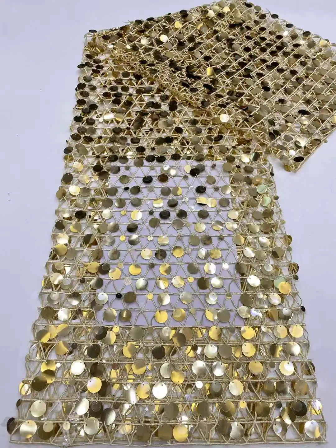 5Y/Hot Sale French Sequins Lace Fabric 2025 High Quality New Designs Sequins Embroidery Net Lace Sequins For Wedding Party Dress
5Y/Hot Sale French Sequins Lace Fabric 2025 High Quality New Designs Sequins Embroidery Net Lace Sequins For Wedding Party Dress