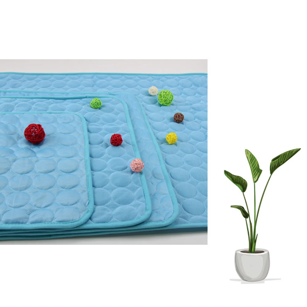 Pet Summer Cushion Cool Sleeping Mat Dogs Cats Summer Cooling Beds Sleeping Mat Heat Dissipation Pad
Pet Summer Cushion Cool Sleeping Mat Dogs Cats Summer Cooling Beds Sleeping Mat Heat Dissipation Pad