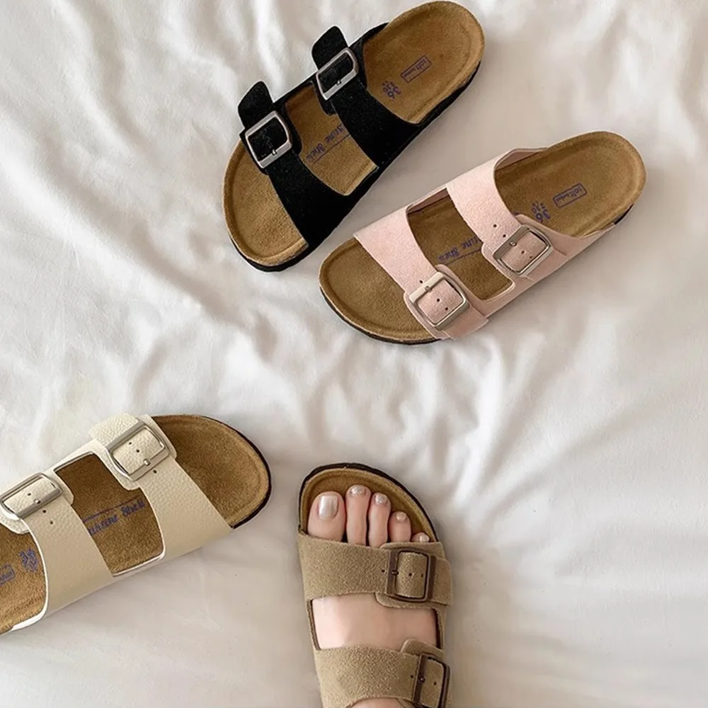 Sandales à boucle élégantes pour hommes et femmes - chaussures d'été polyvalentes à semelle souple pour la plage et l'extérieur
Sandales à boucle élégantes pour hommes et femmes - chaussures d'été polyvalentes à semelle souple pour la plage et l'extérieur