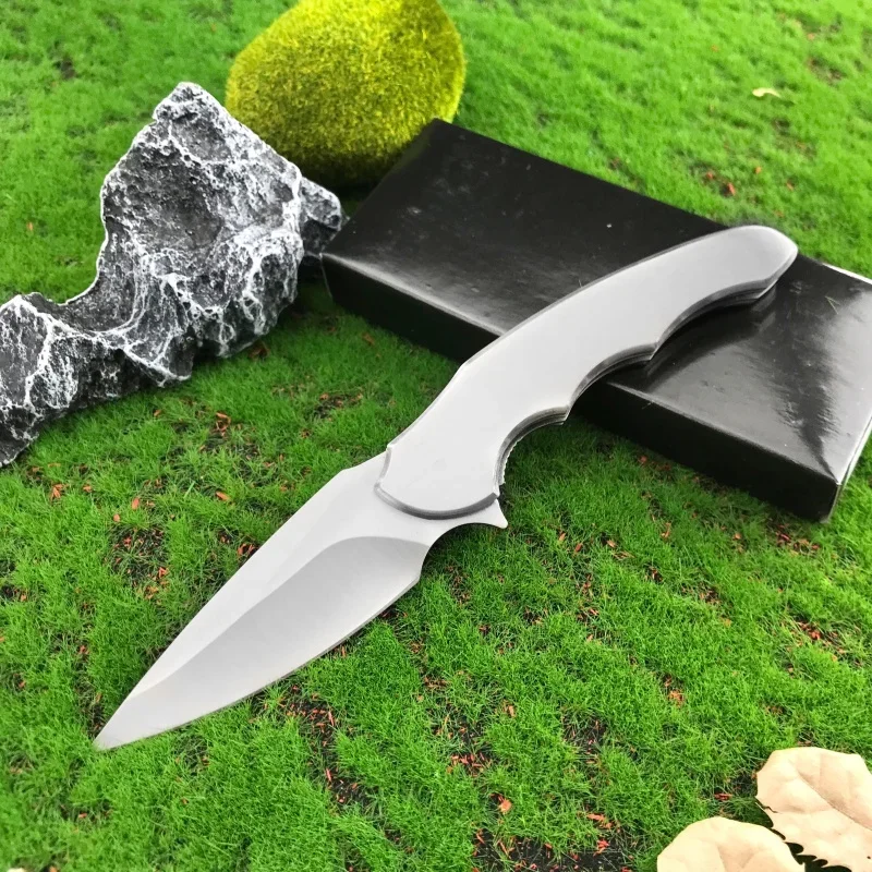 Outdoor portable folding Blade 5Cr13Mov Steel blade 440 steel Handle Camping Gear Adventure Survival Self Defense Knife
Outdoor portable folding Blade 5Cr13Mov Steel blade 440 steel Handle Camping Gear Adventure Survival Self Defense Knife