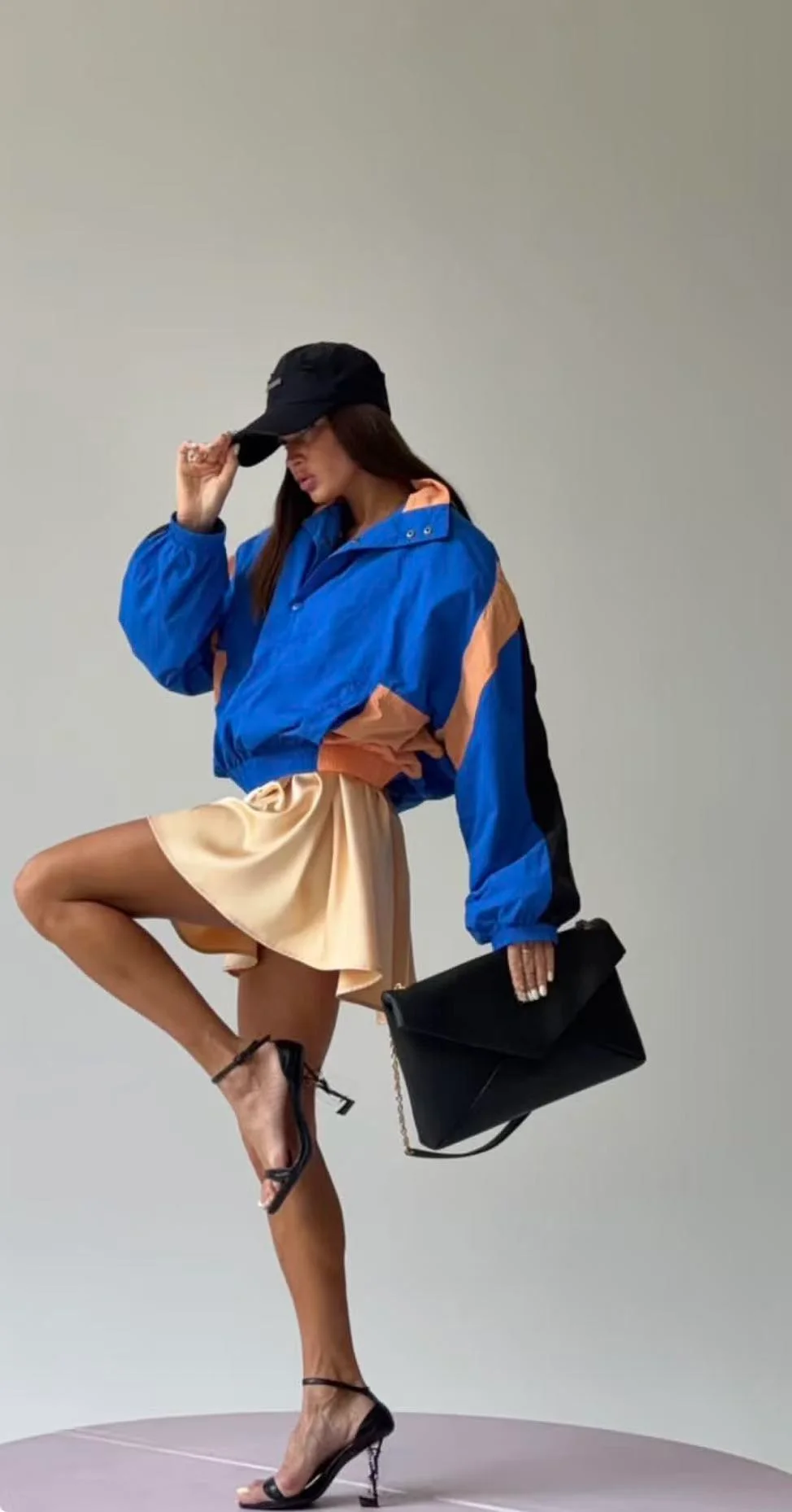 Retro Color Block Windbreaker Jacket Men Women Stand Collar Zip Up Loose Vintage Sports Coat Streetwear Outerwear
Retro Color Block Windbreaker Jacket Men Women Stand Collar Zip Up Loose Vintage Sports Coat Streetwear Outerwear
