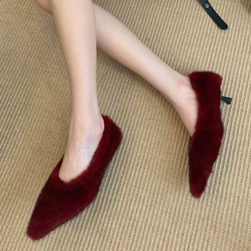 Осень-зима, теплая короткая плюшевая женская обувь с острым носком, элегантная дизайнерская обувь на каблуке «котенок», женские лоферы, модельные туфли с открытой спиной
Осень-зима, теплая короткая плюшевая женская обувь с острым носком, элегантная дизайнерская обувь на каблуке «котенок», женские лоферы, модельные туфли с открытой спиной