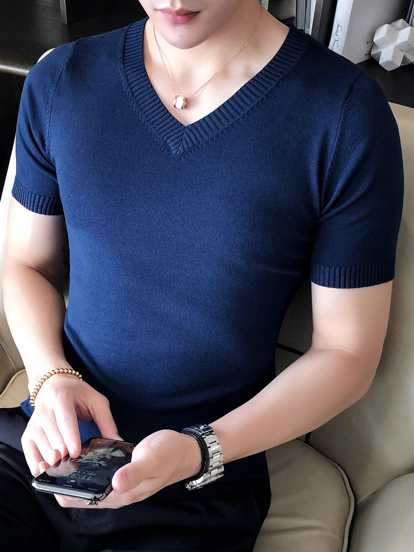 Slim Fit Short Sleeve V-Neck Knitted T-Shirt Men's Casual Style Pure Color Thin Half Sleeve Top for Youth Spring Outdoor Acti...
Slim Fit Short Sleeve V-Neck Knitted T-Shirt Men's Casual Style Pure Color Thin Half Sleeve Top for Youth Spring Outdoor Acti...