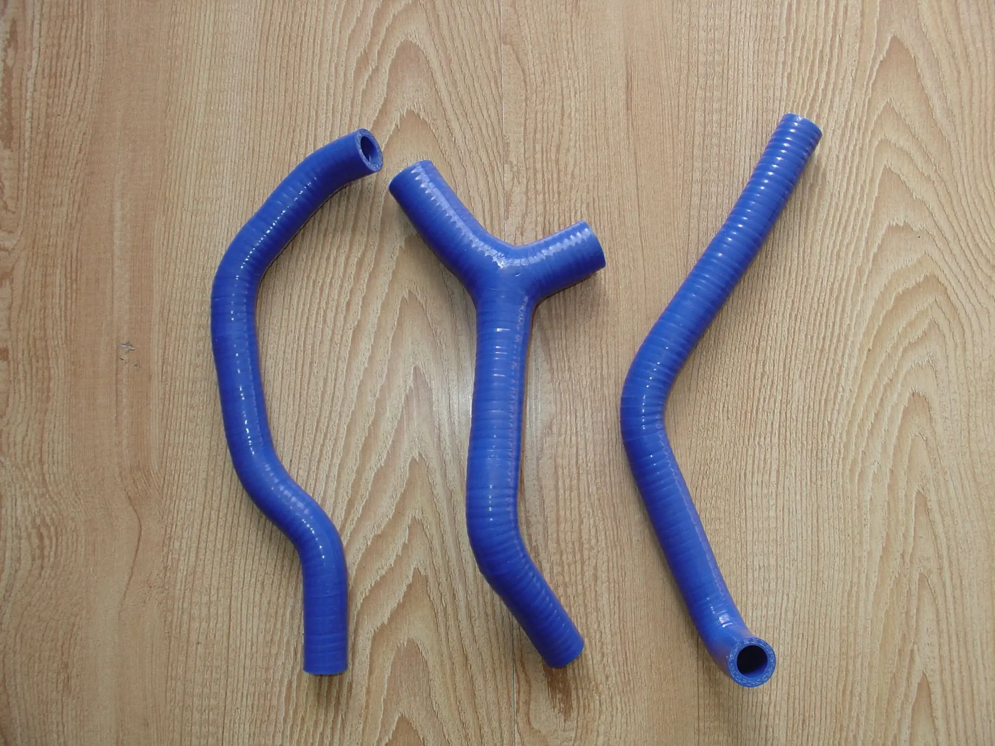Blue Silicone Radiator Hose For 2007-2011 GAS GAS FSR450 FSR515 2007 2008 2009 2010 2011
Blue Silicone Radiator Hose For 2007-2011 GAS GAS FSR450 FSR515 2007 2008 2009 2010 2011