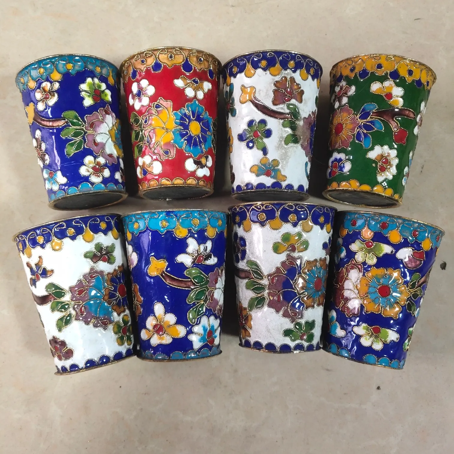 Пекинская медная шина Cloisonn é Эмаль Cloisonn é Cup Богу Рамка Декоративные украшения Коллекция
Пекинская медная шина Cloisonn é Эмаль Cloisonn é Cup Богу Рамка Декоративные украшения Коллекция