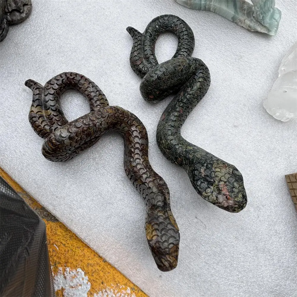 Natural Quartz Dragon Blood Stone Snake Carving Reiki Healing Fengshui Decorative Animal for Holiday Crafts & Gifts
Natural Quartz Dragon Blood Stone Snake Carving Reiki Healing Fengshui Decorative Animal for Holiday Crafts & Gifts